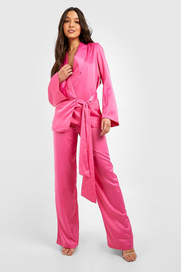 Kavaj I Satin Med Drapering
