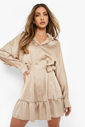 Skjortklänning I Satin Med Volanger, Beige