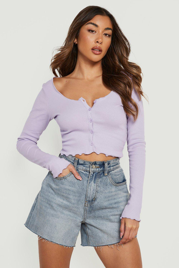 Ribbad Topp Med Rullfåll Och Knappar, Purple