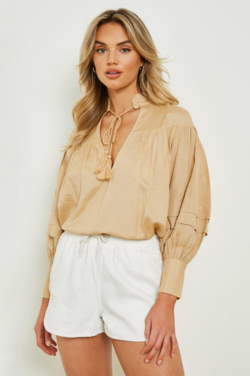 Linneblus Med Knytdetalj Och Puffärm, Beige