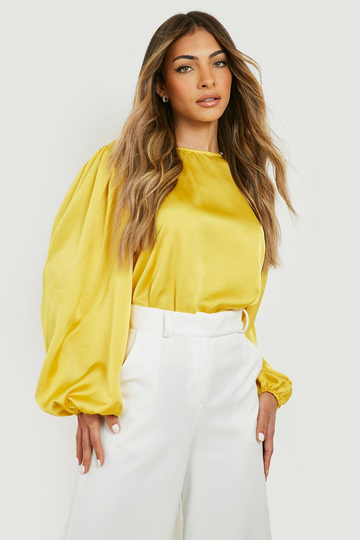 Blus I Satin Med Draperad Rygg, Yellow