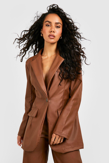 Figursydd Kavaj I Pu, Brown