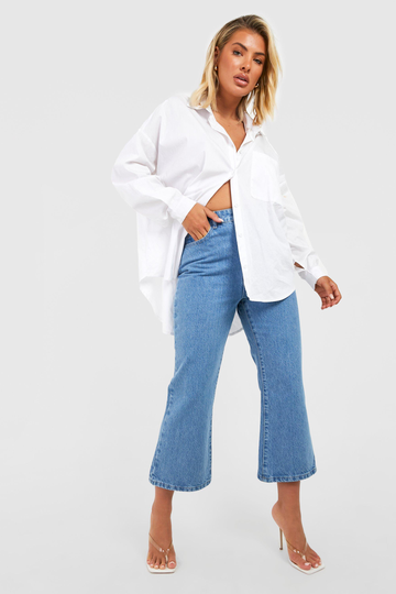 Utsvängda Jeans Med Hög Midja Och Knappar