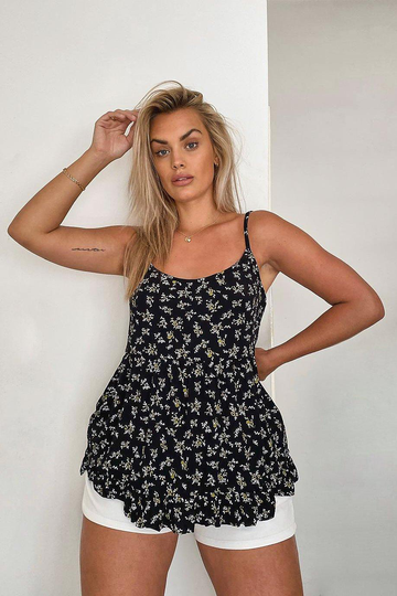 Plus - Småblommigt Linne Med Volanger, Black