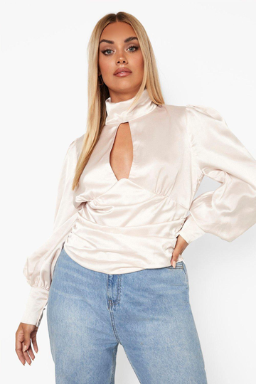 Plus - Blus I Satin Med Chokerkrage Och Nyckelhålsöppning, Beige