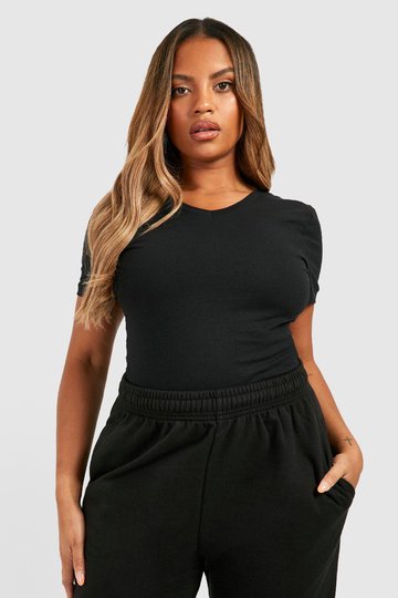 Plus - Basic V-Ringad T-Shirt, Black