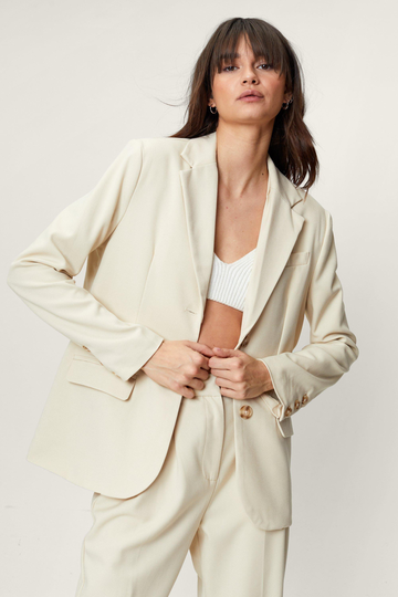Melerad Kavaj, White