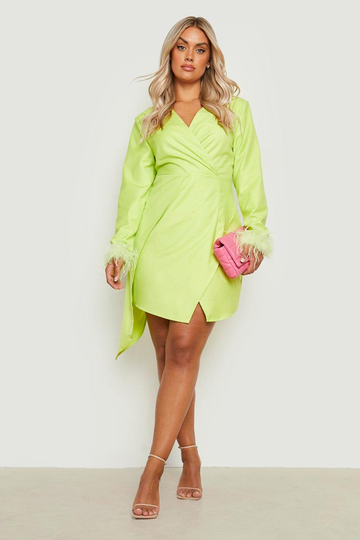 Plus - Omlottklänning I Satin Med Fjädrar, Green