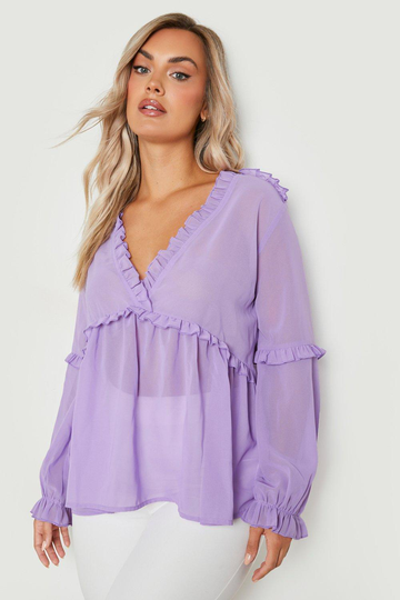 Plus - Blus Med Låg Urringning Och Volanger, Purple