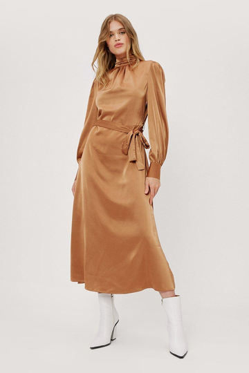 Midiklänning Med Bälte, Brown