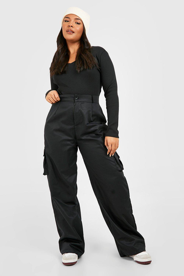 Plus - Ribbad Body Med Lång Urringning, Black