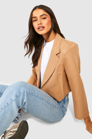 Basic Kort Kavaj Med Låg Skärning, Beige