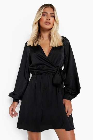 Skaterklänning I Satin Med Blusärm, Black