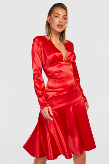 Midiklänning I Satin Med Volanger, Red