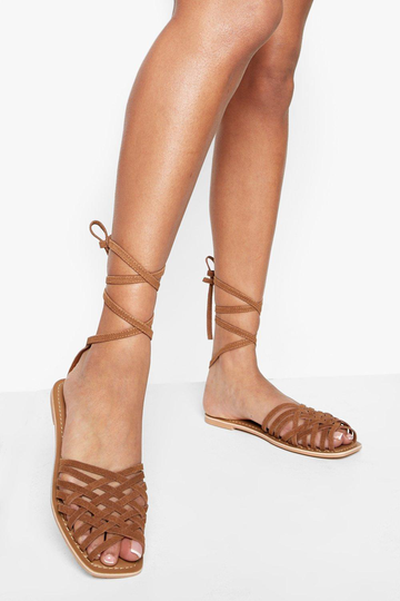 Sandaler I Läder Med Korsade Band, Brown