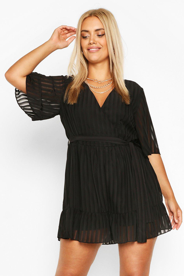 Plus - Randig Romper I Satin Med Volanger, Black